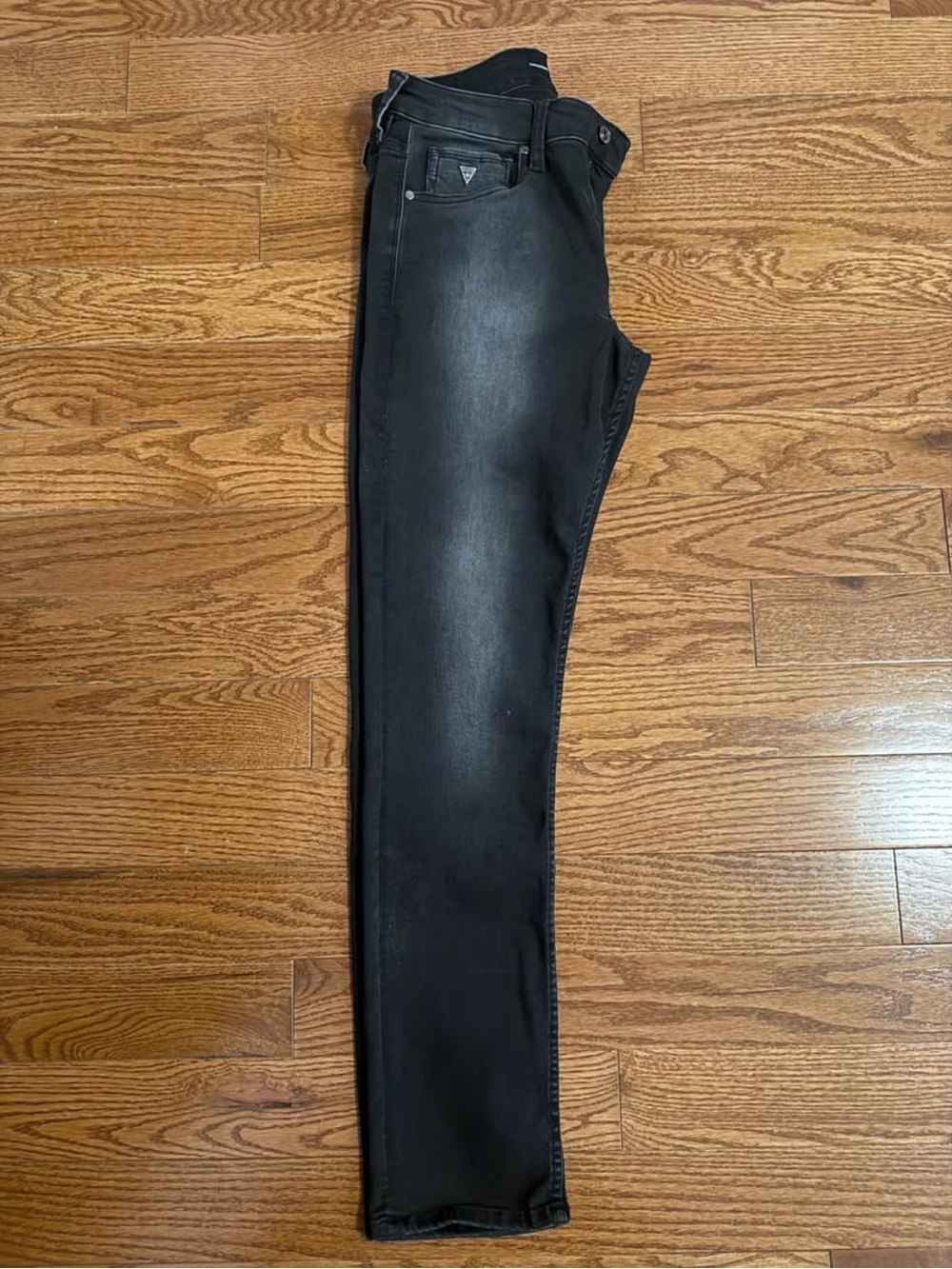 Guess Men’s Slim Tapered Jeans in Black